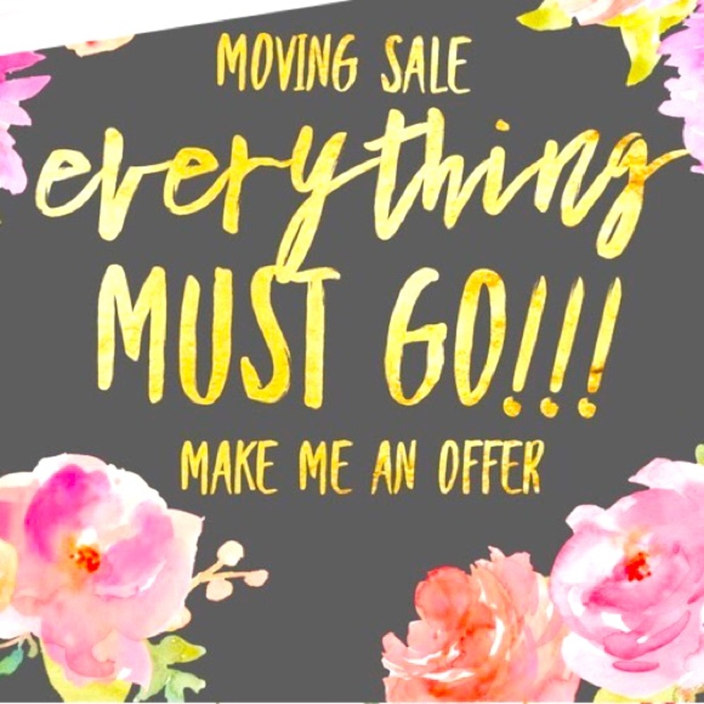 🦋 Accepting REASONABLE Offers, Closet Clear Out Moving Sale ✨